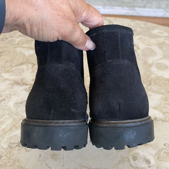 Florsheim Black Suede Chukka Desert Boots - Picture 9 of 13